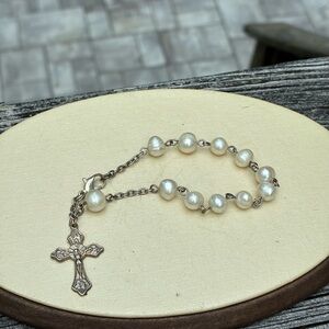 Elegant fresh water  Pearl and Silver Cross Bracelet